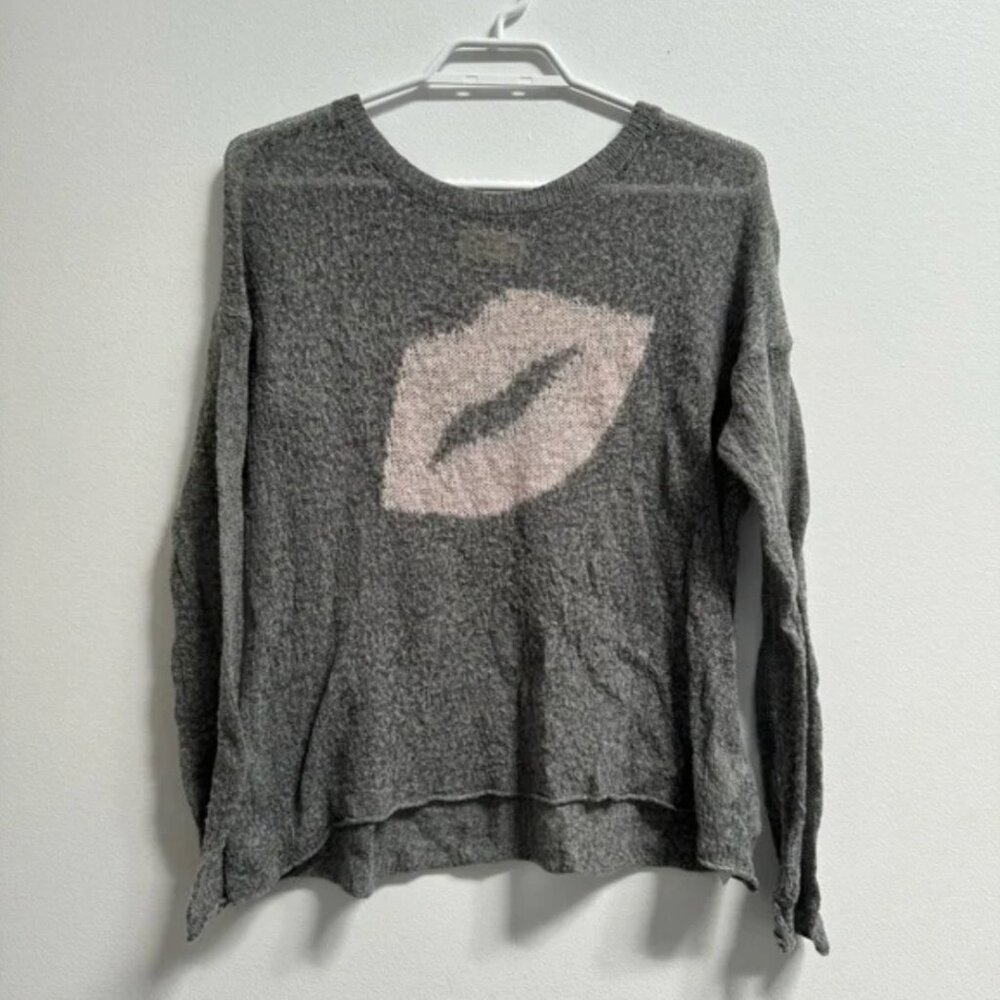 Hollister Lip Print Graphic Sweater XS/S